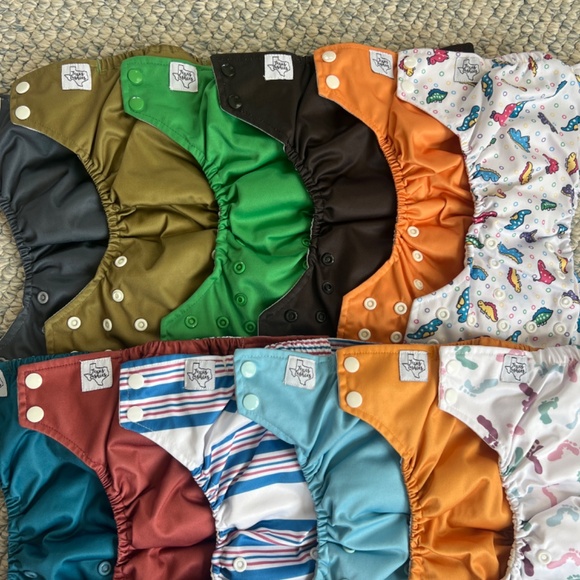 16 Texas Tushies Cloth Diapers & 4 Diaper Inserts - Picture 4 of 7
